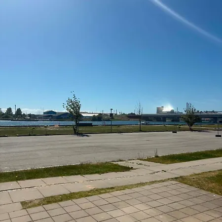 South Harbour Apartmán *